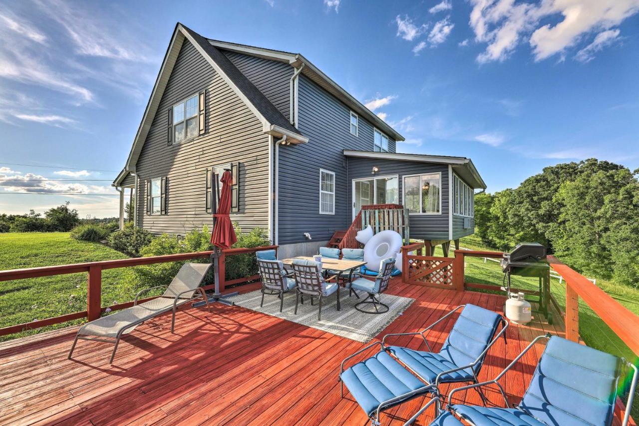 Williamstown Gem With Private Pool And Hot Tub! Villa Eksteriør bilde
